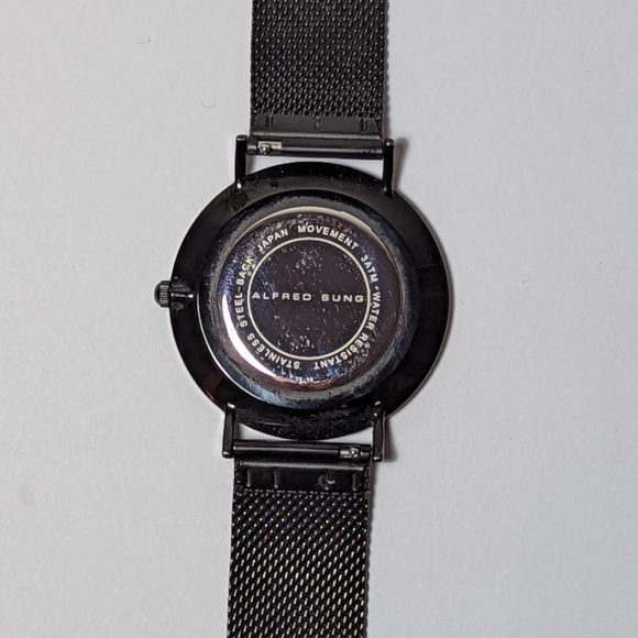 Alfred Sung Men ‘a Watch: Perfect Condition - Picture 5 of 5